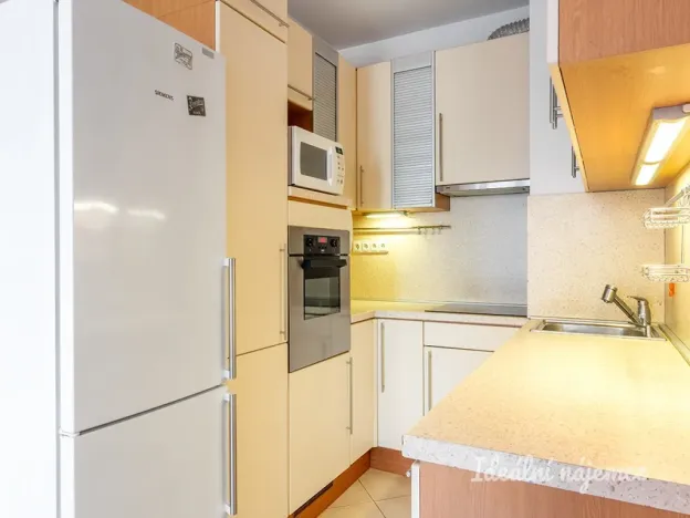 Pronájem bytu 2+kk, Praha - Záběhlice, Velenovského, 52 m2