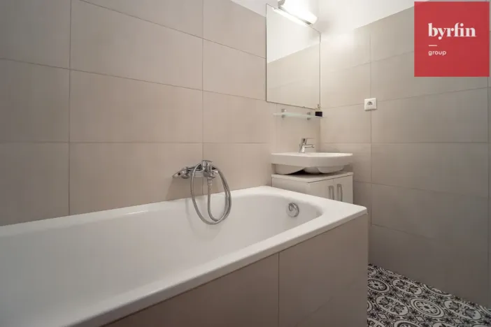 Pronájem bytu 2+kk, Opava, Jaselská, 49 m2
