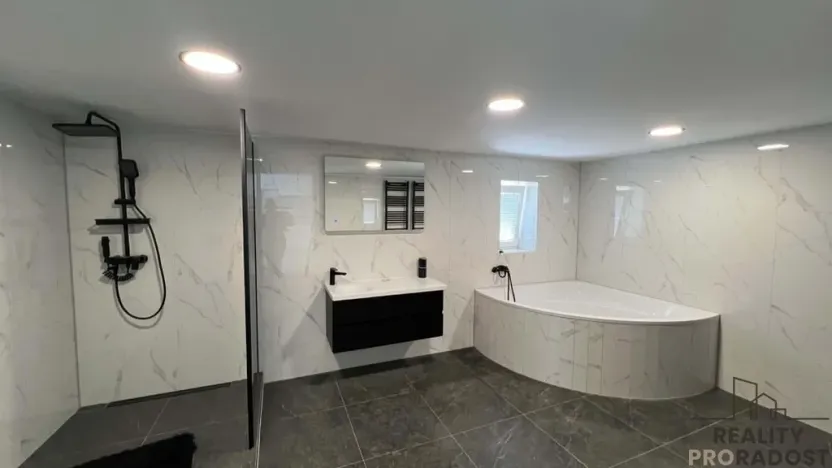 Prodej rodinného domu, Český Těšín - Dolní Žukov, 100 m2