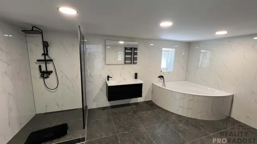 Prodej rodinného domu, Český Těšín - Dolní Žukov, 100 m2