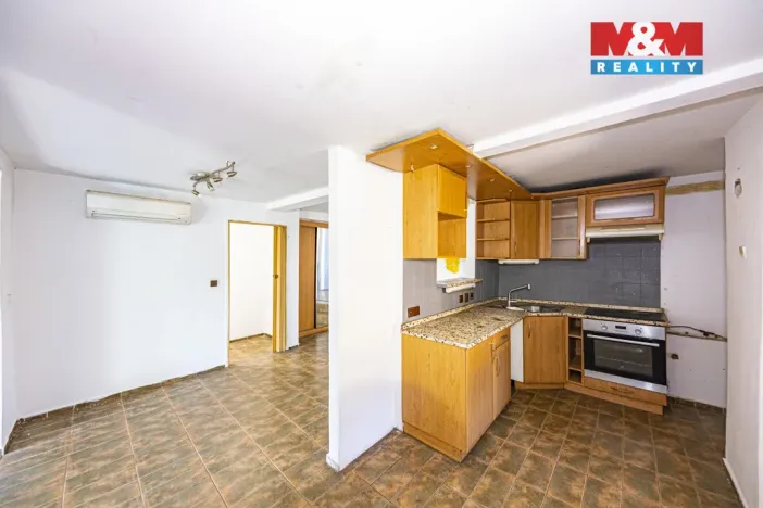 Prodej rodinného domu, Lošany, 170 m2
