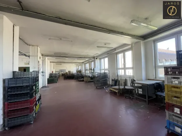 Pronájem výrobních prostor, Kladno, Dělnická, 291 m2