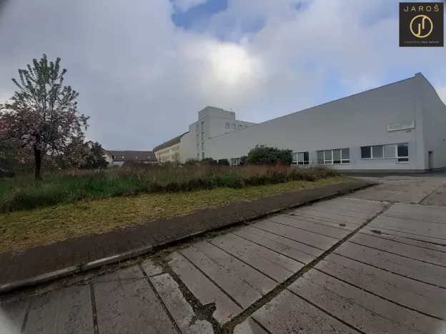 Pronájem výrobních prostor, Kladno, Dělnická, 291 m2