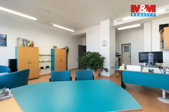 Prodej kanceláře, Bruntál, nám. Míru, 720 m2