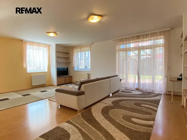 Pronájem bytu 3+kk, Vestec, Ve Stromkách, 110 m2