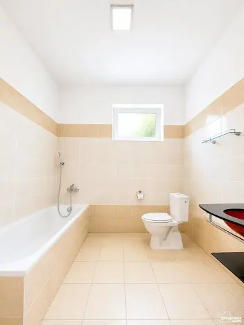 Pronájem bytu 1+kk, Praha - Újezd nad Lesy, Staroújezdská, 43 m2