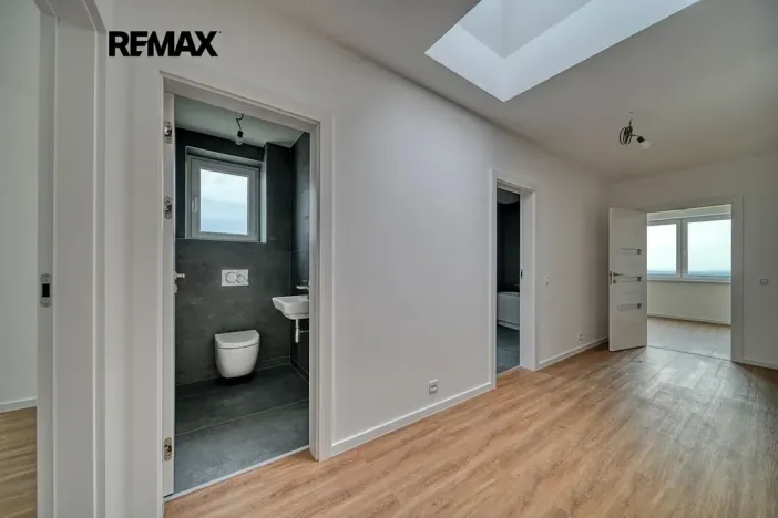 Pronájem rodinného domu, Červené Pečky, Hrabáňova, 213 m2