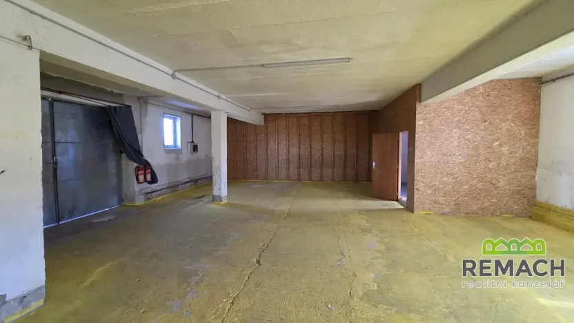 Pronájem skladu, Drslavice, 300 m2