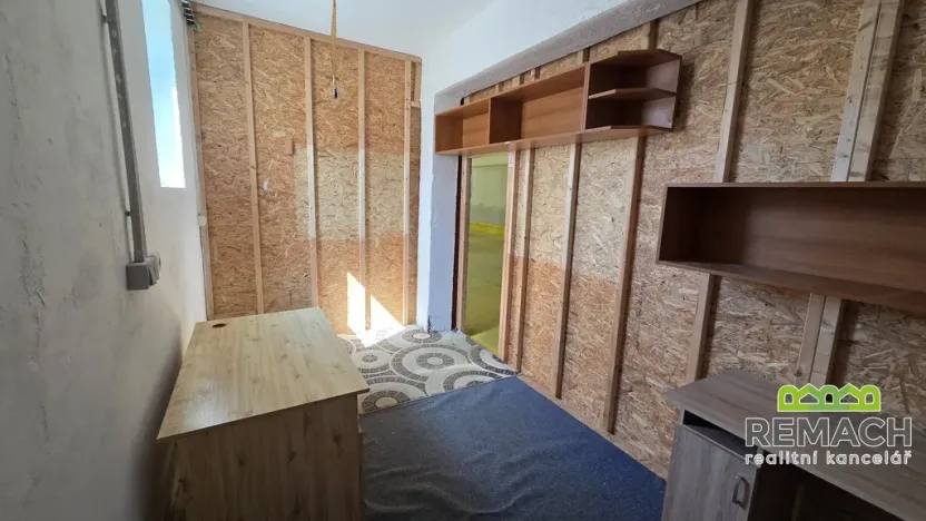 Pronájem skladu, Drslavice, 300 m2