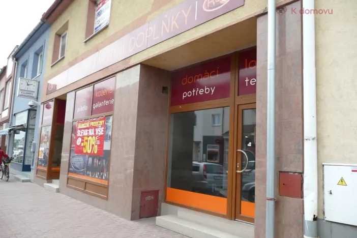 Prodej obchodního prostoru, Veselí nad Moravou, tř. Masarykova, 980 m2