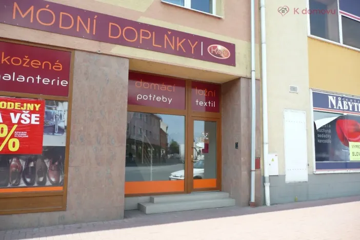 Prodej obchodního prostoru, Veselí nad Moravou, tř. Masarykova, 980 m2