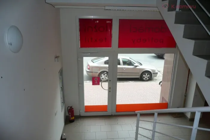 Prodej obchodního prostoru, Veselí nad Moravou, tř. Masarykova, 980 m2