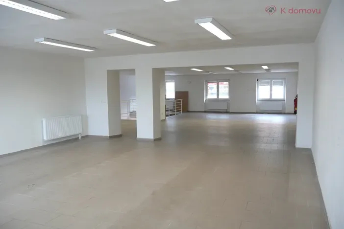 Prodej obchodního prostoru, Veselí nad Moravou, tř. Masarykova, 980 m2