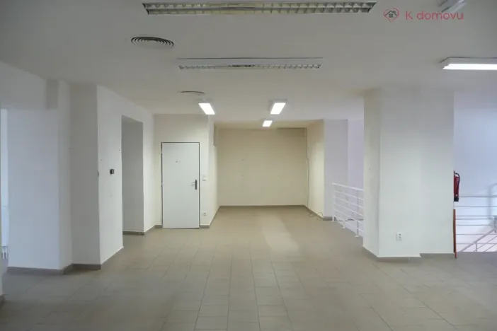 Prodej obchodního prostoru, Veselí nad Moravou, tř. Masarykova, 980 m2
