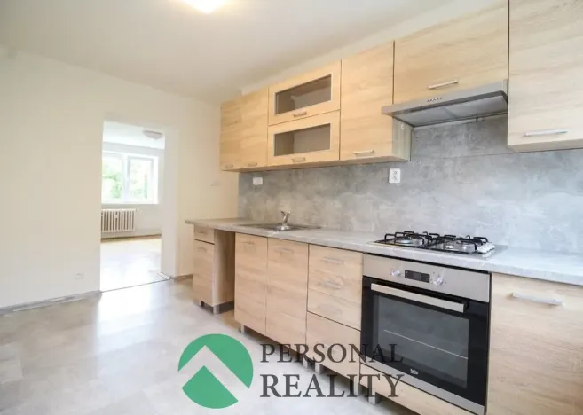 Pronájem bytu 2+1, Karlovy Vary, Šumavská, 63 m2