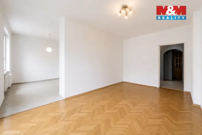 Prodej bytu 3+1, Bukovany, 84 m2