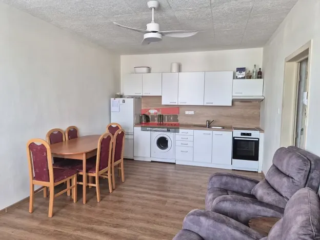 Pronájem bytu 2+kk, Tábor, Berlínská, 42 m2