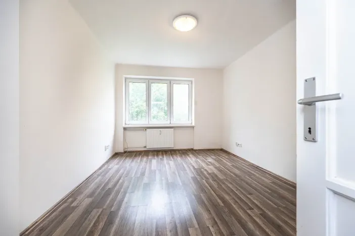 Pronájem bytu 2+1, Praha - Hloubětín, Na obrátce, 55 m2