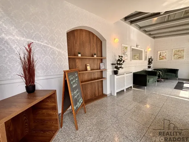 Pronájem restaurace, Hranice, Jiráskova, 1440 m2