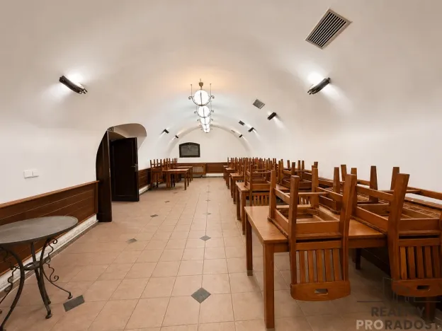 Pronájem restaurace, Hranice, Jiráskova, 1440 m2
