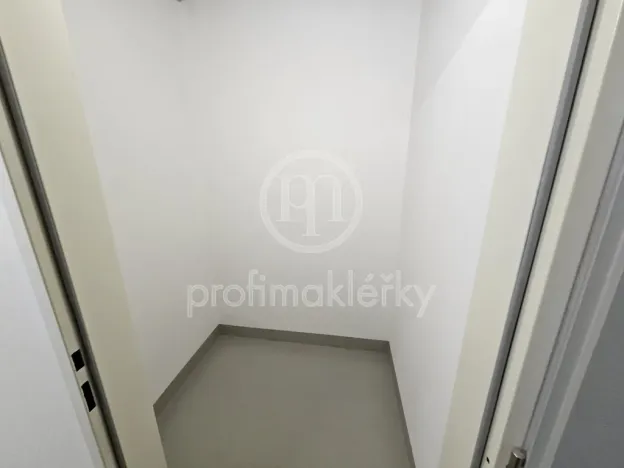 Pronájem bytu 1+kk, Brno, Sokolova, 37 m2