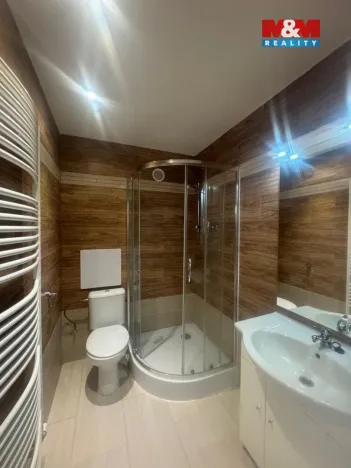Pronájem bytu 2+kk, Meziboří, nám. 8. května, 55 m2