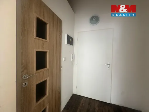 Pronájem bytu 2+kk, Meziboří, nám. 8. května, 55 m2