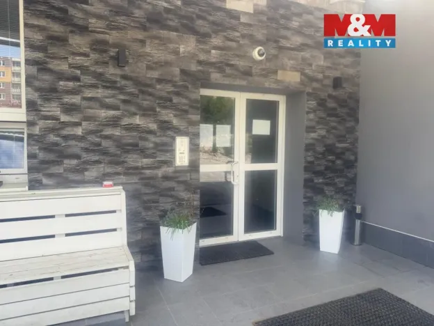 Pronájem bytu 2+kk, Meziboří, nám. 8. května, 55 m2