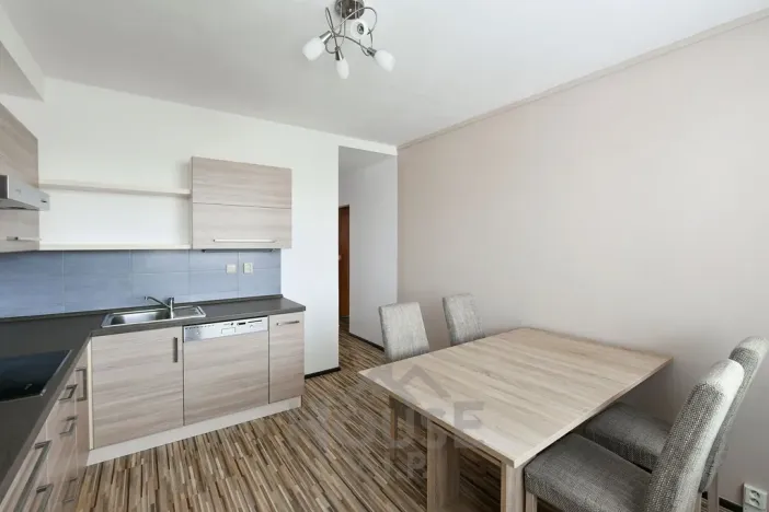 Prodej bytu 3+1, Praha - Černý Most, Kpt. Stránského, 77 m2