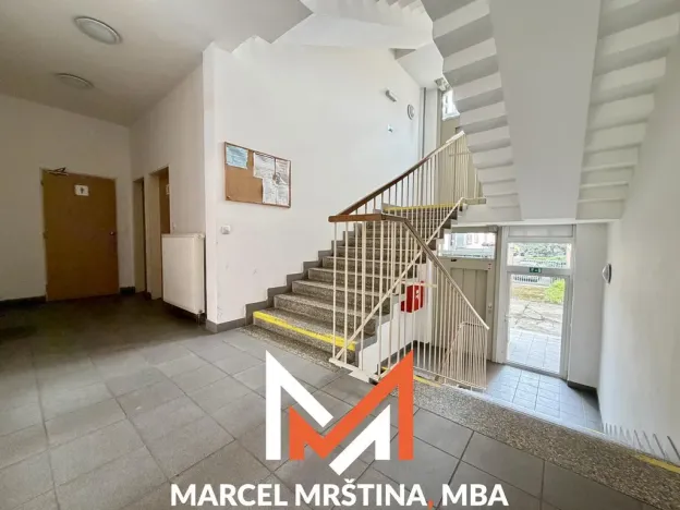 Pronájem bytu 2+kk, Náchod, Raisova, 41 m2