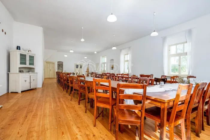 Prodej komerční nemovitosti, Nalžovice, 1000 m2