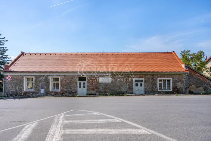 Prodej komerční nemovitosti, Nalžovice, 1000 m2
