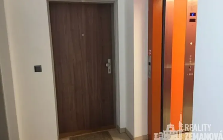 Pronájem bytu 1+kk, Praha - Michle, Hanusova, 37 m2