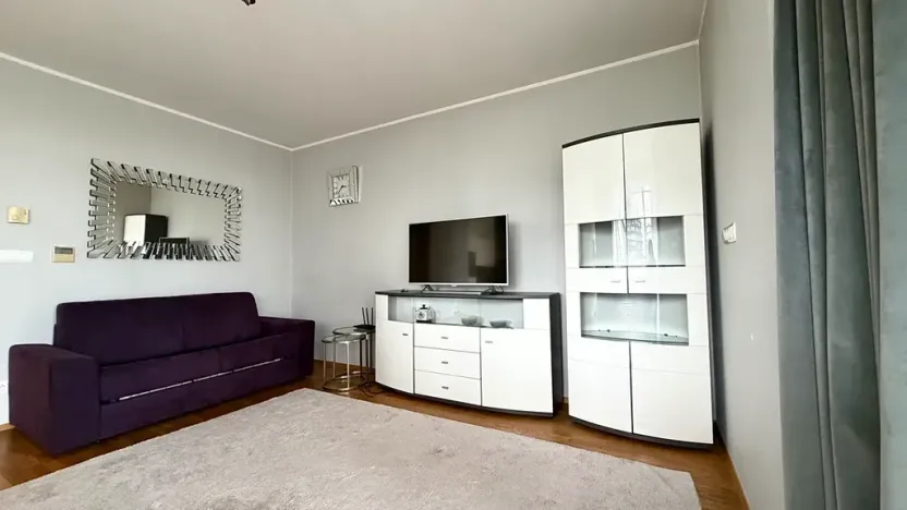 Pronájem bytu 1+kk, Praha, Malešická, 44 m2