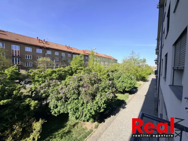 Prodej bytu 2+1, Praha - Strašnice, Průběžná, 59 m2