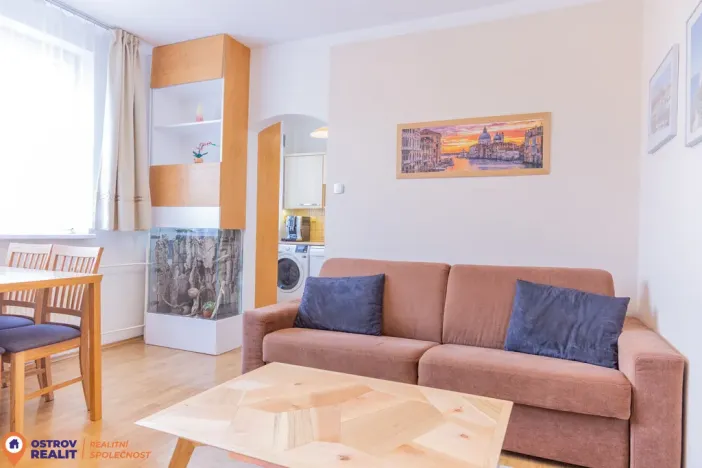Prodej bytu 2+1, Olomouc - Nové Sady, Družební, 43 m2