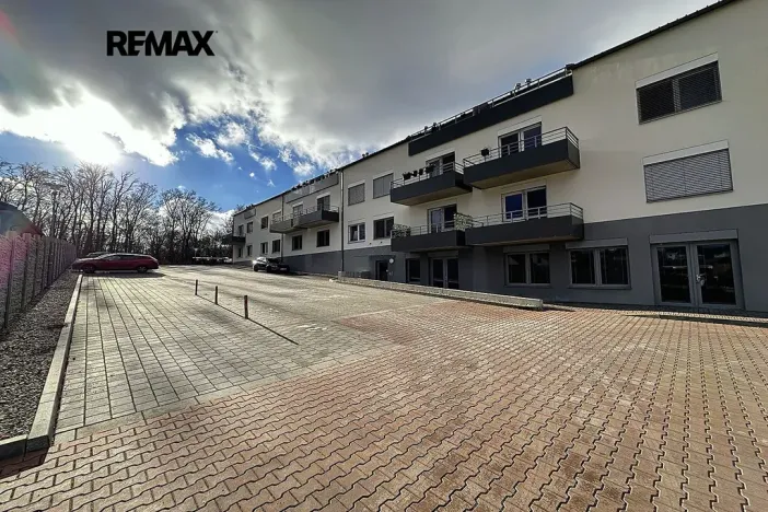 Pronájem obchodního prostoru, Neslovice, Lesní, 66 m2