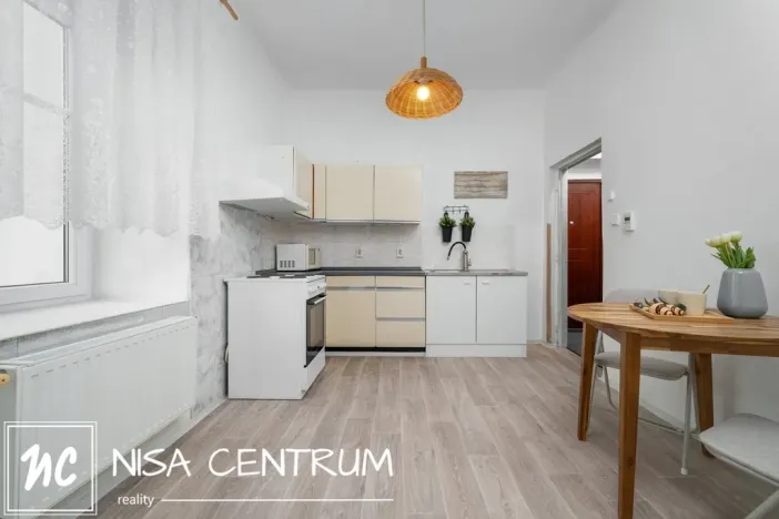 Pronájem bytu 1+1, Liberec, Kobrova, 37 m2