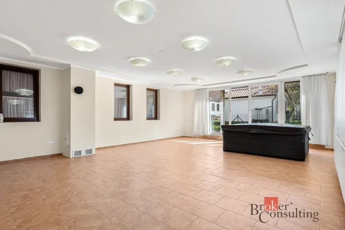 Prodej rodinného domu, Uhlířské Janovice, Kolínská, 550 m2