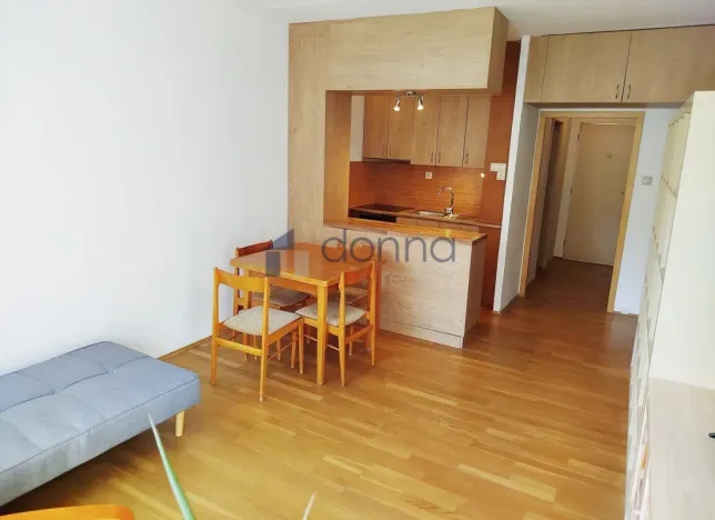 Pronájem bytu 2+kk, Praha, Urbánkova, 45 m2