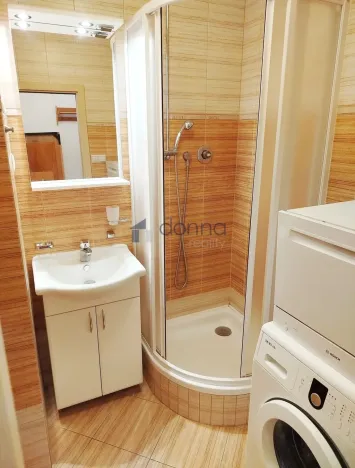 Pronájem bytu 2+kk, Praha, Urbánkova, 45 m2