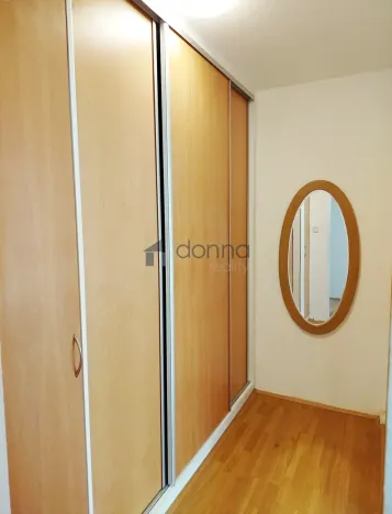 Pronájem bytu 2+kk, Praha, Urbánkova, 45 m2