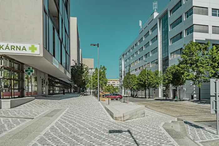 Pronájem kanceláře, Praha - Michle, Jemnická, 422 m2
