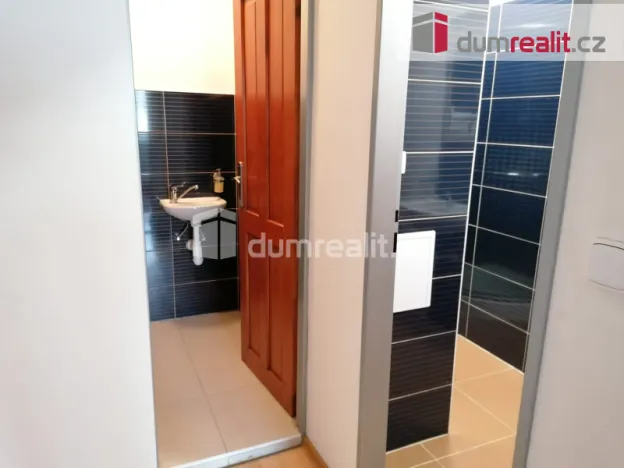 Pronájem bytu 2+kk, Praha - Kobylisy, Zenklova, 55 m2
