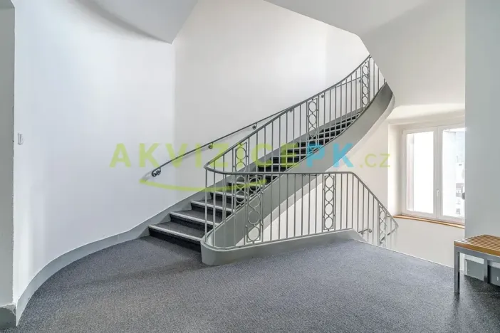 Prodej komerční nemovitosti, Ústí nad Labem, Mírové náměstí, 4220 m2