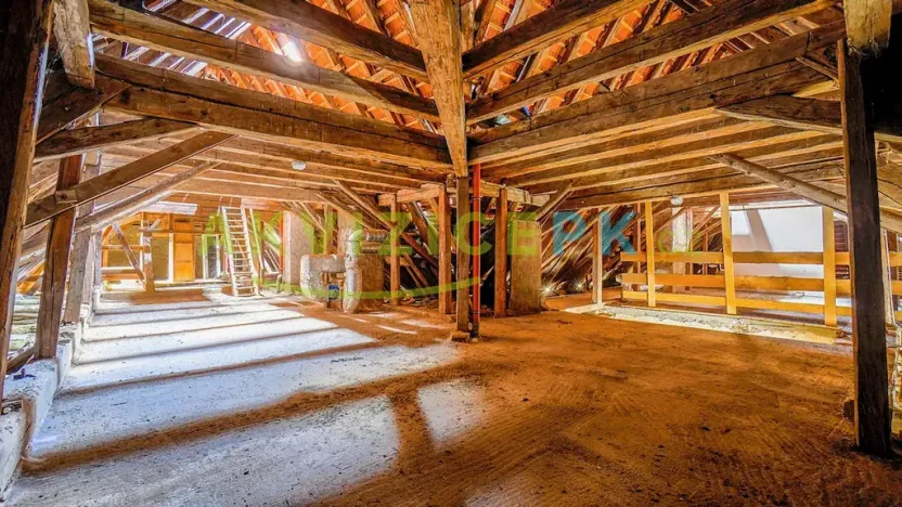 Prodej ubytování, Čechtice, nám. Dr. Tyrše, 1672 m2