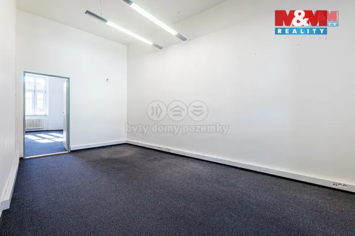 Pronájem kanceláře, Plzeň - Jižní Předměstí, Hálkova, 125 m2
