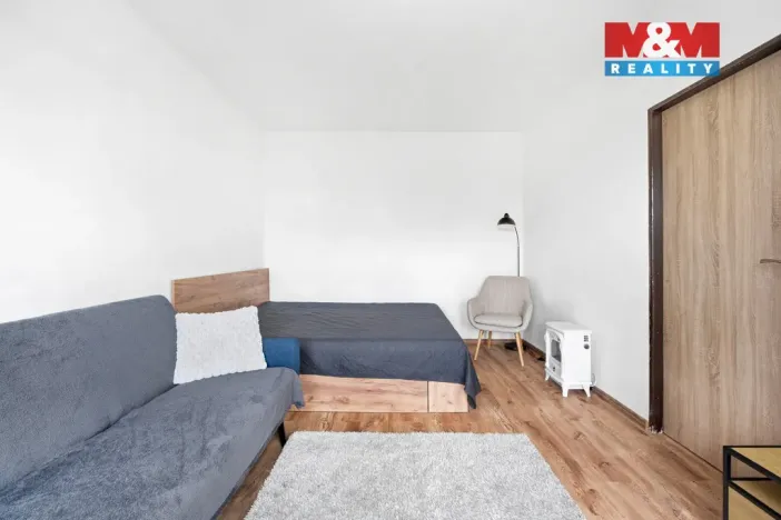 Prodej bytu 1+1, Dymokury - Svídnice, 31 m2