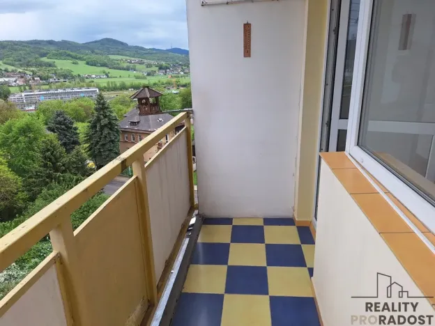 Pronájem bytu 2+1, Děčín, Krásnostudenecká, 50 m2