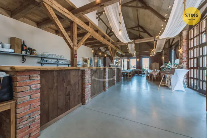 Prodej rodinného domu, Kunětice, 500 m2